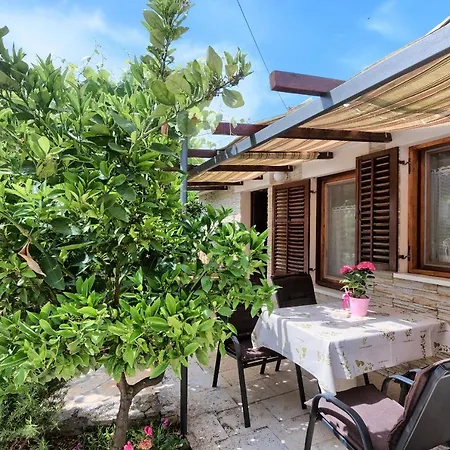 Naranca Apartment